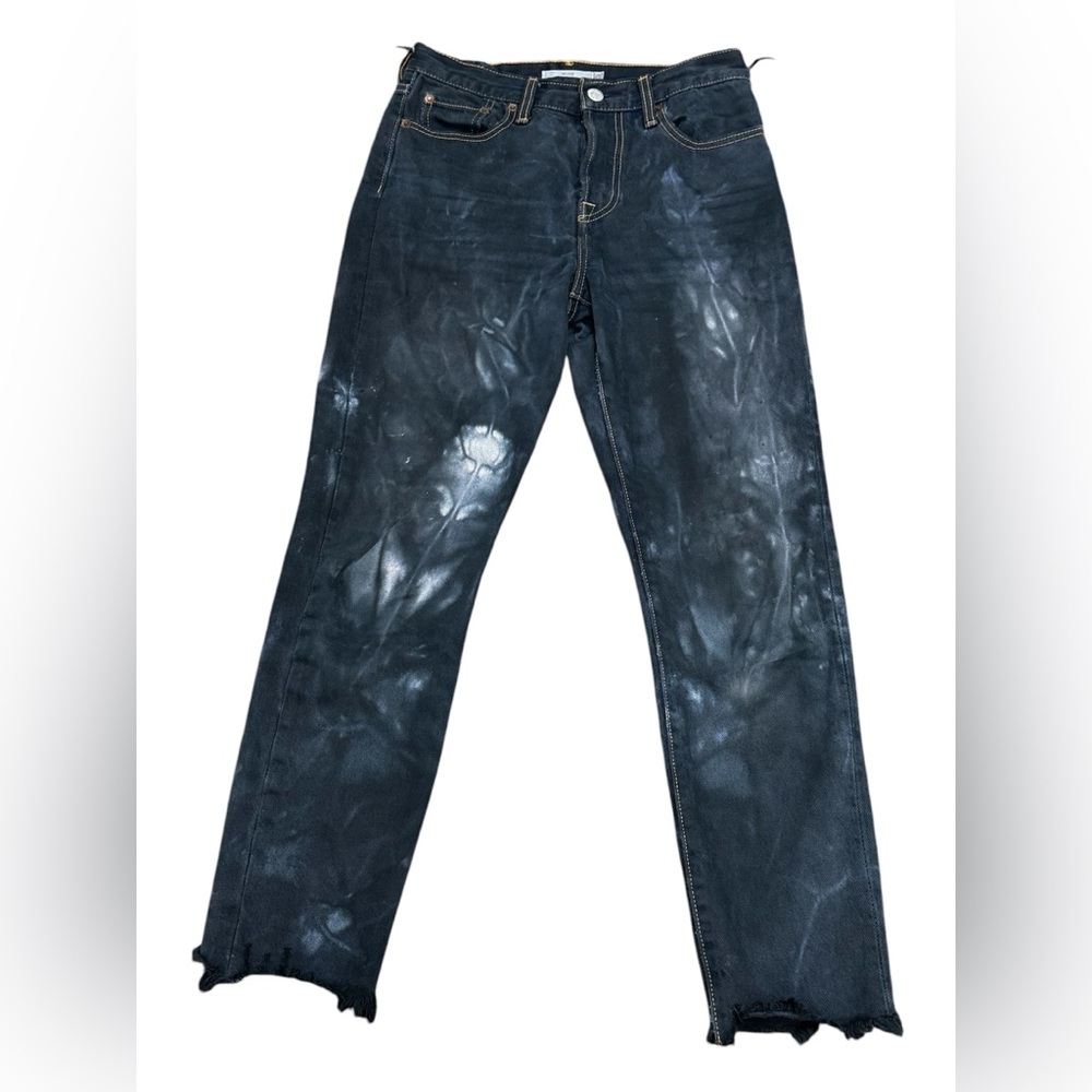 Women’s Levi’s Jeans Bleached & Distressed Size 25